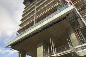 Lancement en fabrication et l’assemblage des modules pour Wardian à Jirny, les premiers balcons se posent à Londres - 3