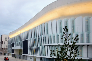 U Arena à Paris avec une façade de SIPRAL ouvre ses portes aux Rolling Stones - 2