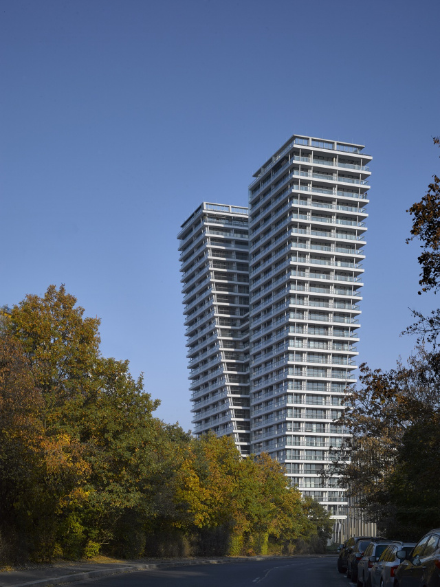 V Tower, Praha